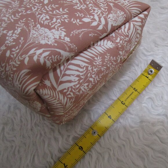 NWT Beautiful Large Vince Camuto Pink and white floral Makeup Bag Pouch 12X6 - Picture 14 of 15